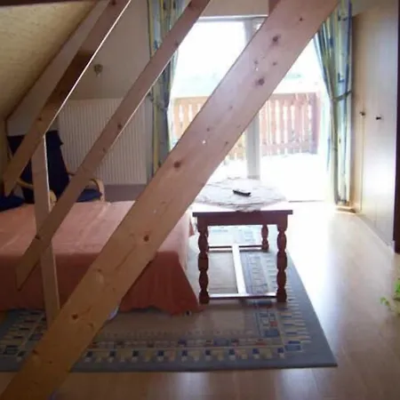 Falkenhain בית הארחה 2*